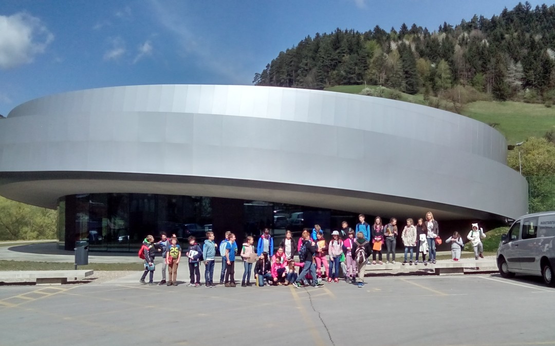 Šestošolci v Kulturnem središču vesoljskih tehnologij
